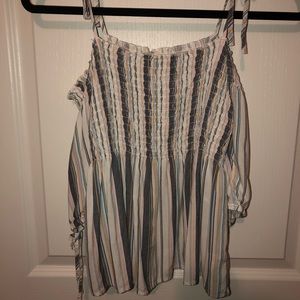 Mid arm sleeve length shirt